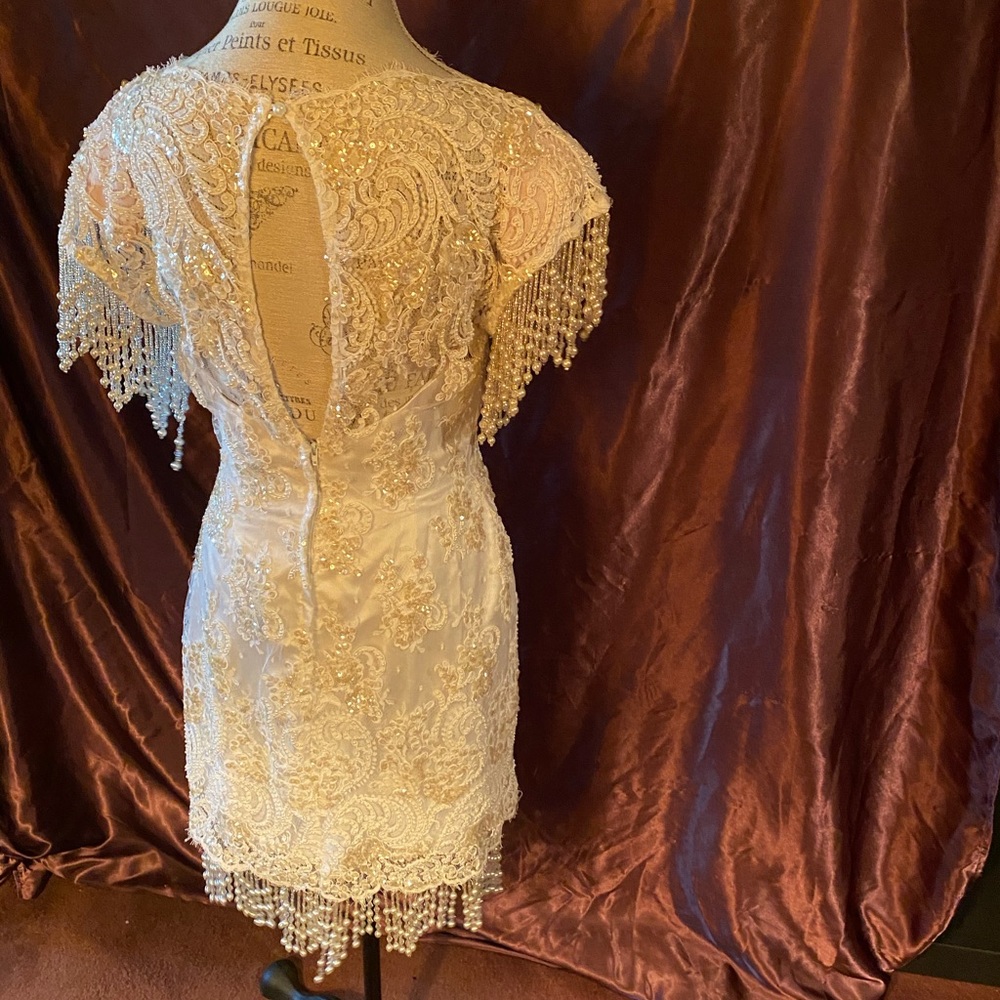 Dresses - Picture 2 of 2